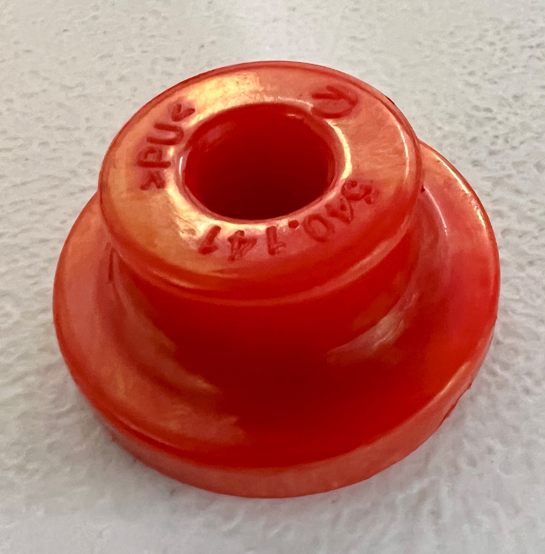 KENWORTH EXHAUST MOUNT BUSH - POLY - TMN1016P